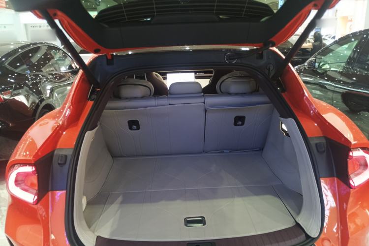 Used Xiaomi Auto YU7 2025 Ultra-Long Range Rear-Wheel Drive Version Trunk