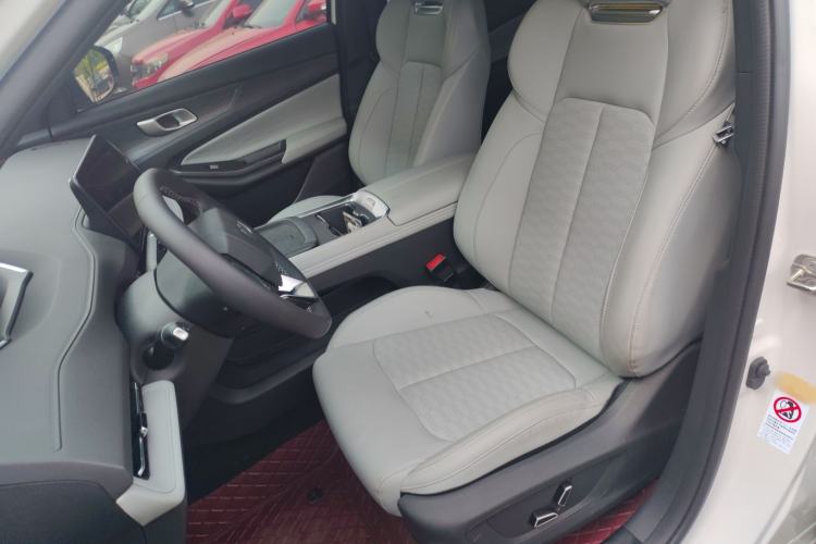 Used CHANGAN NEVO Q05 2025 Truly Delicious Version 125cc Beyond-Excellent Type Left Front Seat