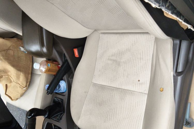 Used Wuling Rongguang V 2015 1.2L Standard Version
