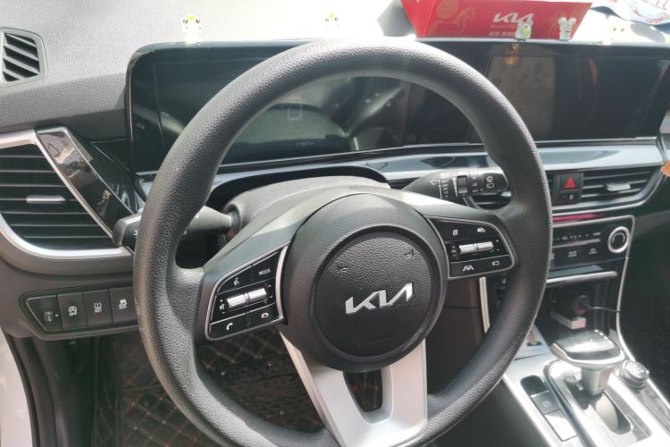 Used Kia Seltos 2023 1.5L CVT Luxury Edition Steering Wheel