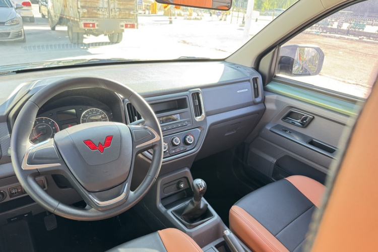 Used Wuling Zhengtu 2021 1.5L Entry-Level LAR
