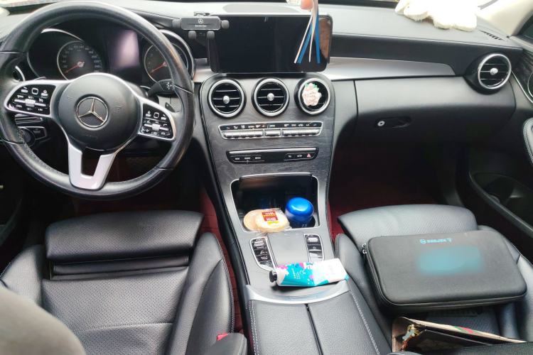 Used Mercedes-Benz C-Class 2019 C 180 L Fashion Edition Sport Version Center Console