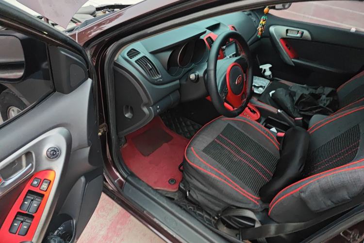 Used Kia Forte 2011 1.6L AT GLS Driver Seat