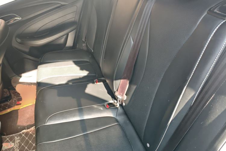 Used Roewe i5 2020 1.5L Automatic 4G Connect Luxury Flagship Edition
