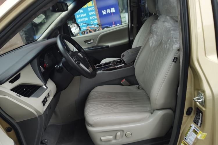 Used Toyota Sienna 2015 3.5L Automatic 7-Seater Parallel Import