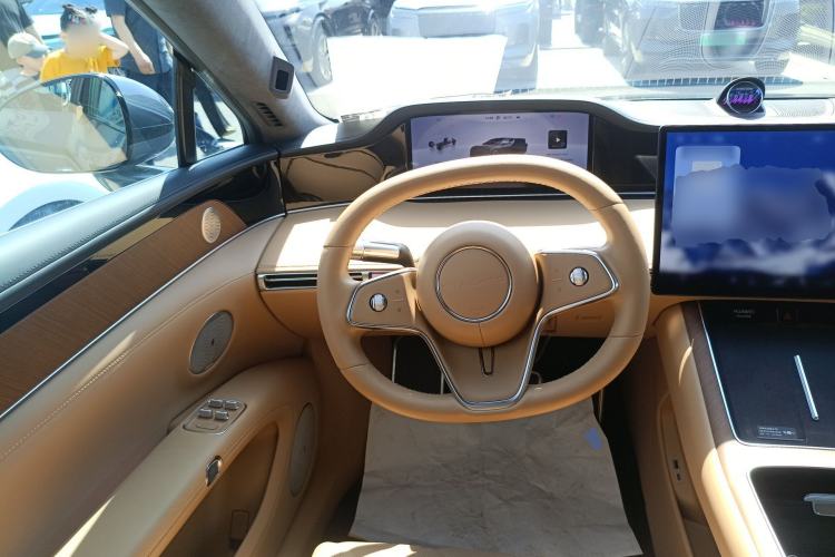 Used Hima Stelato S9 2024 All-Electric Ultra Four-Wheel-Drive Flagship Edition Steering Wheel