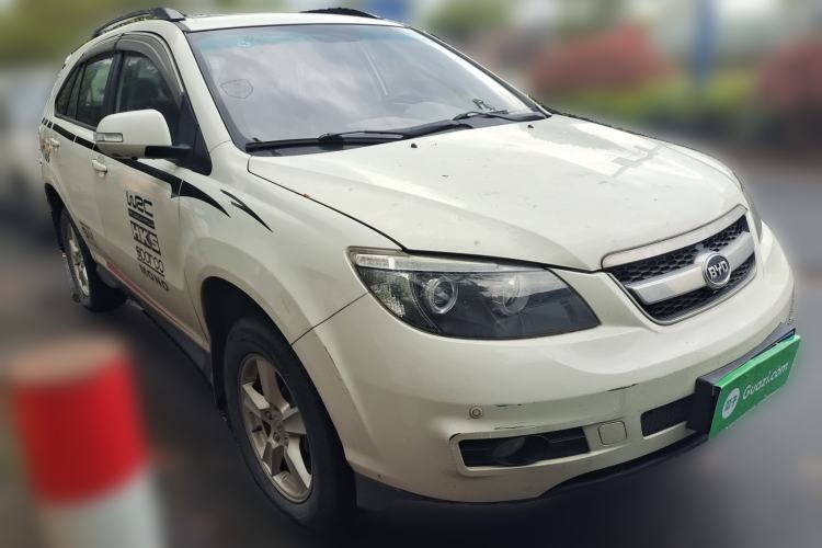 Used BYD S6 2014 1.5TI Manual Luxury 5-Seater Front Right 45 Deg