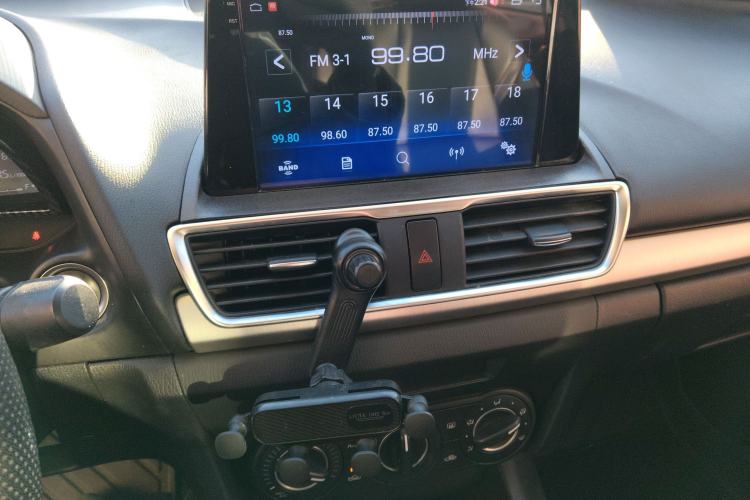 Used Mazda Mazda 3 Axela 2016 Sedan 1.5L Automatic Comfort Model
