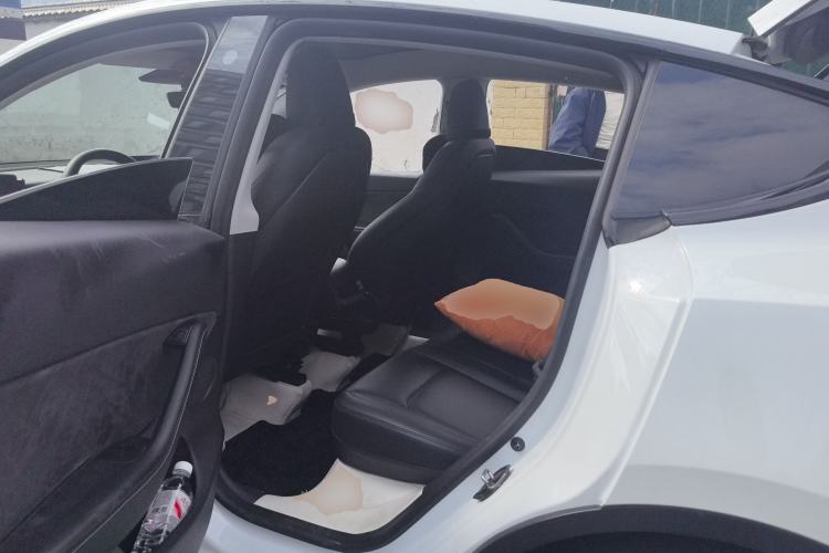 Used Tesla Model Y 2023 Long-Range All-Wheel-Drive Version