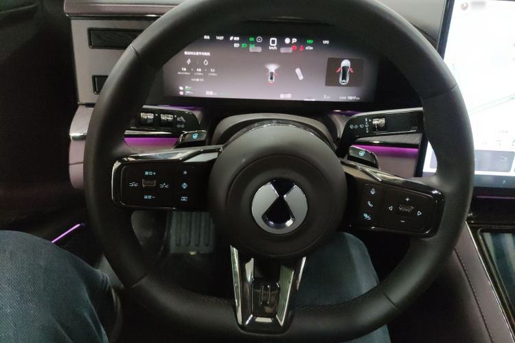 Used Denza Z9GT 2024 1100 Four-Wheel Drive Ultra Version Steering Wheel