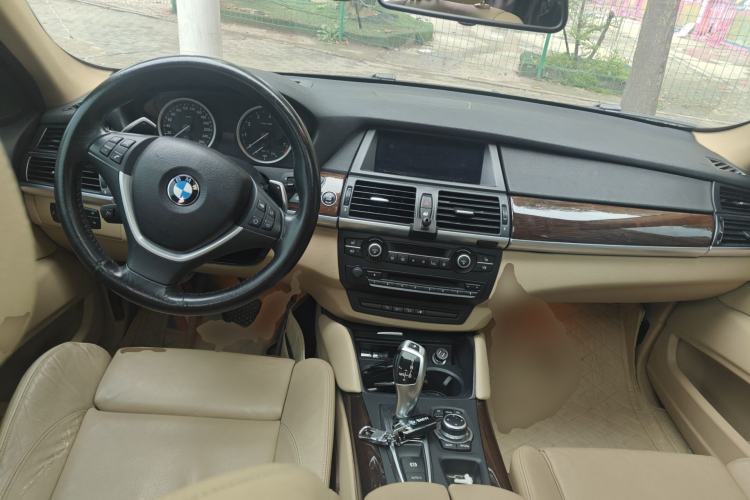 Used BMW X6 2011 xDrive35i Center Console