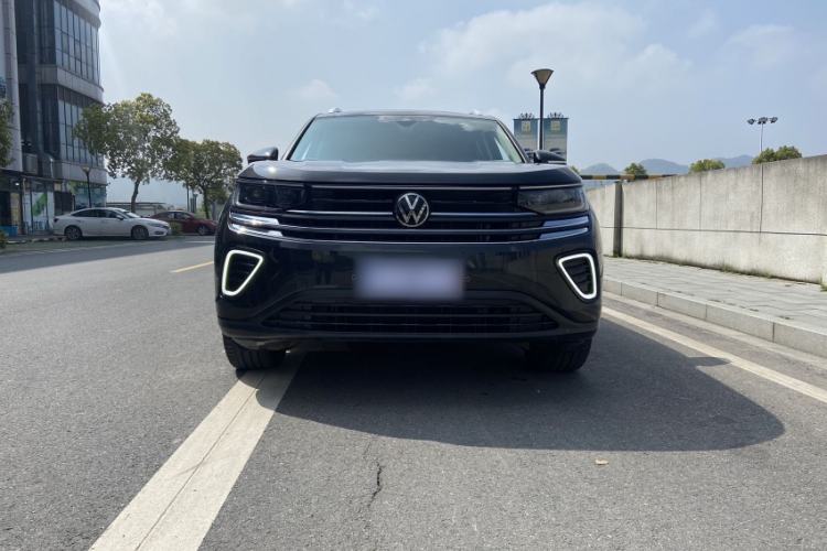 Used Volkswagen Tavendor 2023 330TSI Luxury Touring Edition Exterior 7