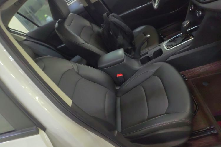 Used Chevrolet Cavalier 2019 320 Automatic Xinyue Edition Right Front Seat