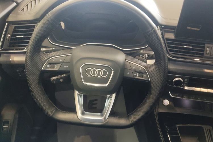 Used Audi Q5L Sportback 2022 Updated 40 TFSI Fashion Version Steering Wheel