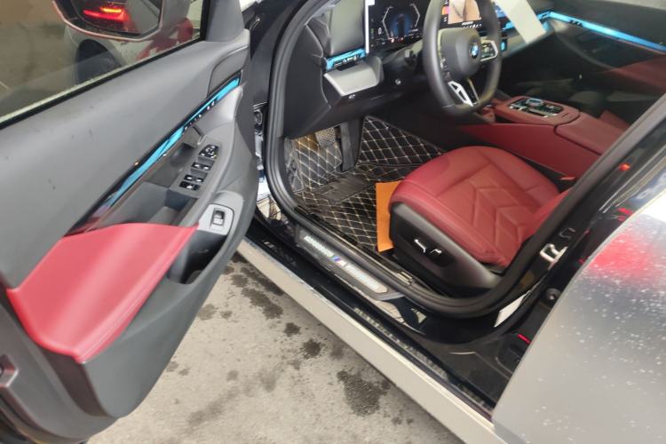 Used BMW 5 Series 2025 525Li M Sport Package