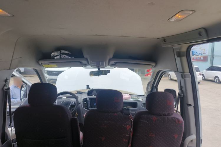 Used SAIC MAXUS Xintu V80 2019 2.5T Classic AMT Van Long Wheelbase Mid-Roof Design 2/3 Seats Headliner