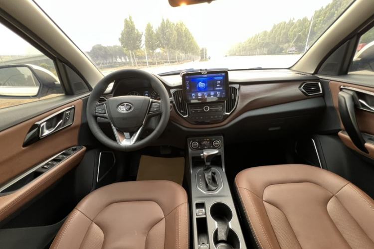 Used FAW Senya R7 2017 1.6L Automatic Prestige Model
