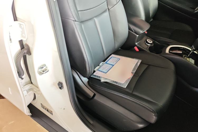 Used Nissan X-Trail 2016 2.0L CVT Smart Enjoyment Version 4WD
