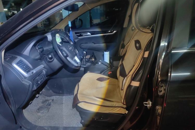 Used Dongfeng Aeolus AX7 2015 2.0L Manual Parade Edition