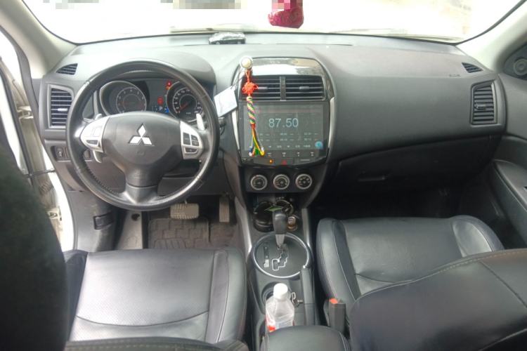 Used Mitsubishi ASX 2011 2.0 L Two-Wheel Drive XuanYi Version
