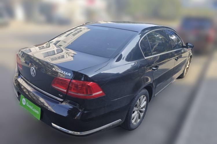 Used Volkswagen Magotan 2013 1.8TSI Premier Model Rear Right 45 Deg