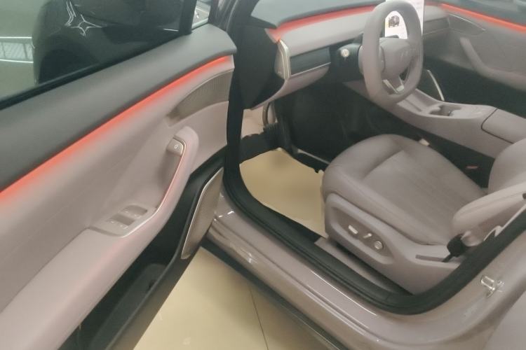 Used ONVO L60 2024 60 kWh Rear-Drive Version
