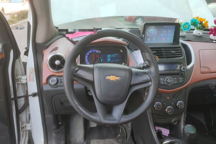 Used Chevrolet Trax 2016 1.4T Manual Two-Wheel Drive Comfort Version with Sunroof