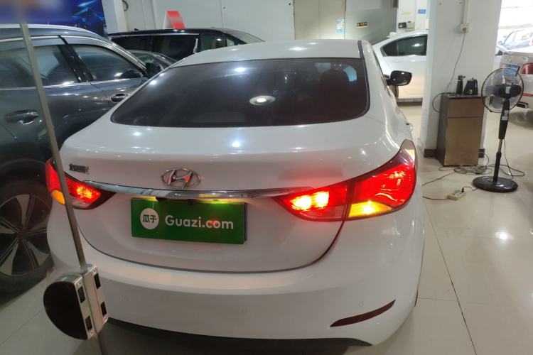 Used Hyundai Elantra (5th Generation / Langdong) 2016 1.6L Automatic Smart Version
