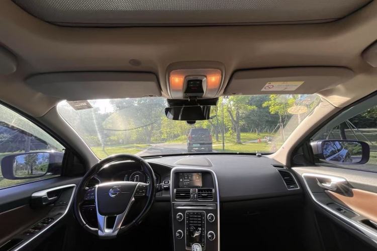 Used Volvo XC60 2015 T5 AWD Zhiyuan Edition Interior 5