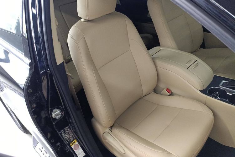 Used Toyota Highlander 2015 2.0T Two-Wheel Drive Elite Edition 7 Seats