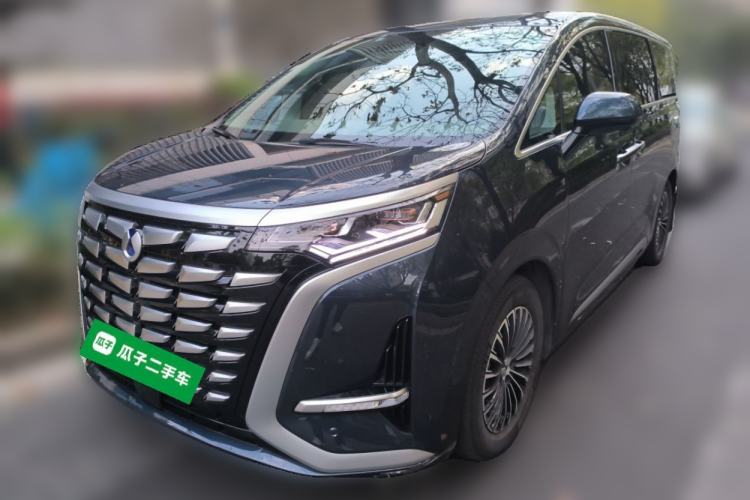 Used Denza D9 2022 DM-i 1040 Prestige Model