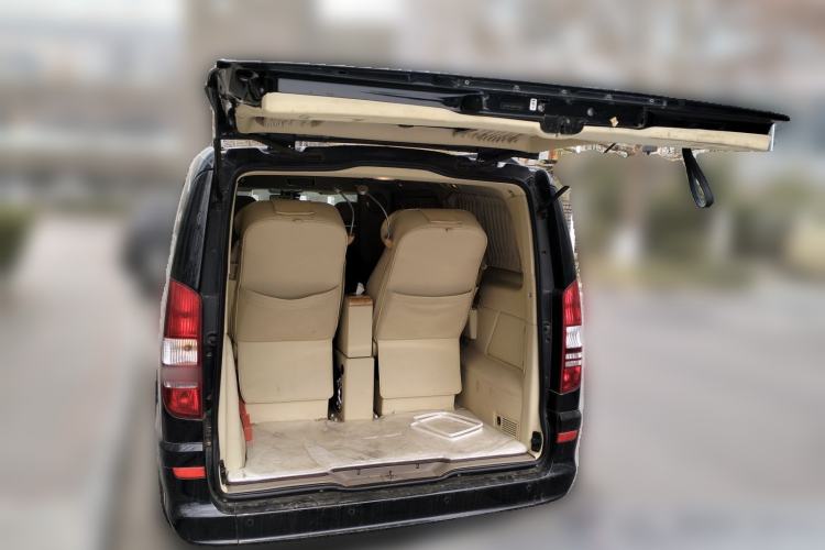 Used Mercedes-Benz Viano 2013 3.0L Hospitality Edition