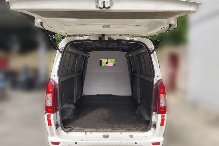 Used Golden Dragon Hiace New Energy 2021 Longyun GLE550 4421 mm long with a 41.86 kWh battery
