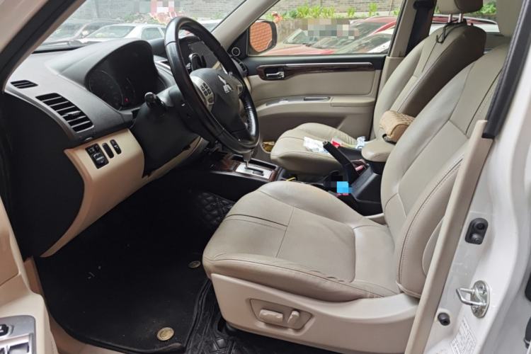 Used Mitsubishi Pajero Sport 2013 3.0L Automatic Two-Wheel Drive Luxury Edition
