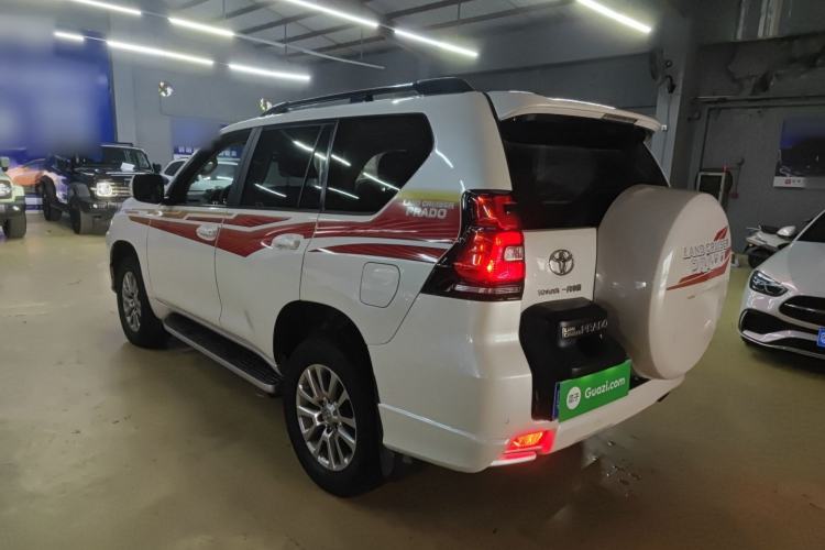 Used Toyota Prado 2019 3.5L Automatic TX-L Deluxe Edition with Rear-Mounted Spare Tire Exterior 2