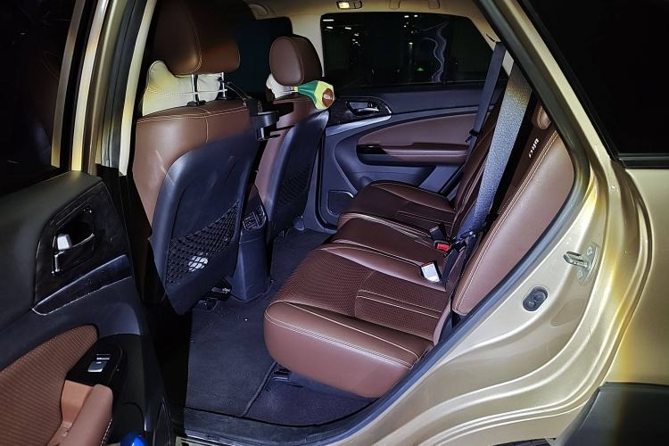 Used BYD Tang New Energy 2015 2.0T Four-Wheel-Drive Flagship Model