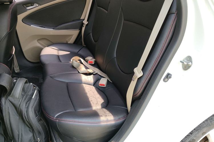 Used Hyundai Verna (older generation) 2014 1.4L Automatic Leading-Edge GLX