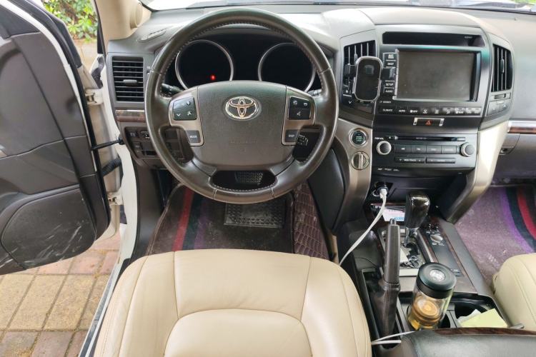 Used Toyota Land Cruiser 2010 4.7L Automatic VX Steering Wheel