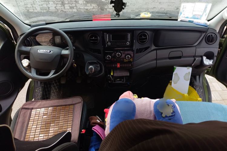 Used Iveco Eurocargo 2021 2.0T Manual Super-Rui Short Wheelbase High-Roof Side-Sliding Door F1A
