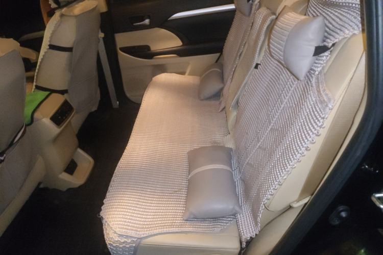 Used Toyota Highlander 2018 2.0T Two-Wheel Drive Luxury Edition 7 Seats China VI Standard