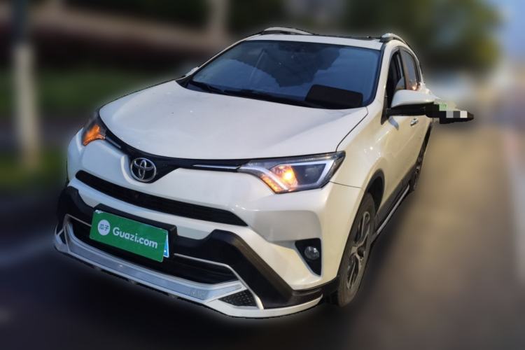 Used Toyota RAV4 2016 2.0L CVT Two-Wheel Drive Fashion Edition China V Standard