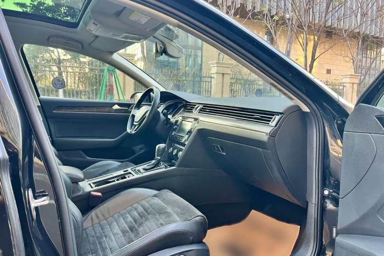 Used Volkswagen Magotan 2018 380TSI DSG Luxury Model
