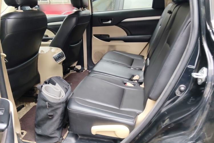 Used Toyota Highlander 2018 2.0T Two-Wheel Drive Elite Edition 5 Seats Emission Standard China V
