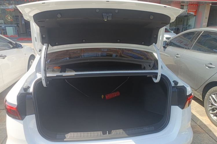 Used Geely Auto Emgrand 2026 Model 4th Generation 4 Millionth Anniversary Model 1.5L CVT Starry Edition
