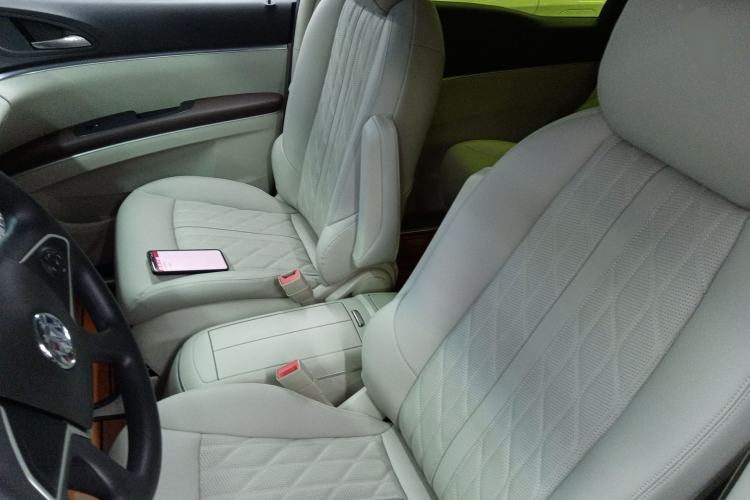 Used Buick GL8 2022 Land Cruiser Executive Class 652T Comfort Model
