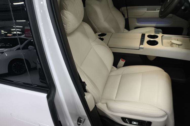 Used Li Auto MEGA 2024 Ultra Model
