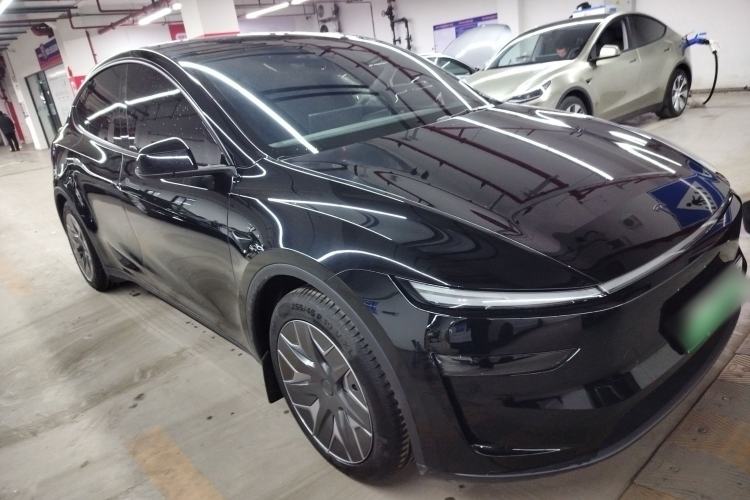 Used Tesla Model Y L 2025 Model Long-Range All-Wheel-Drive Version