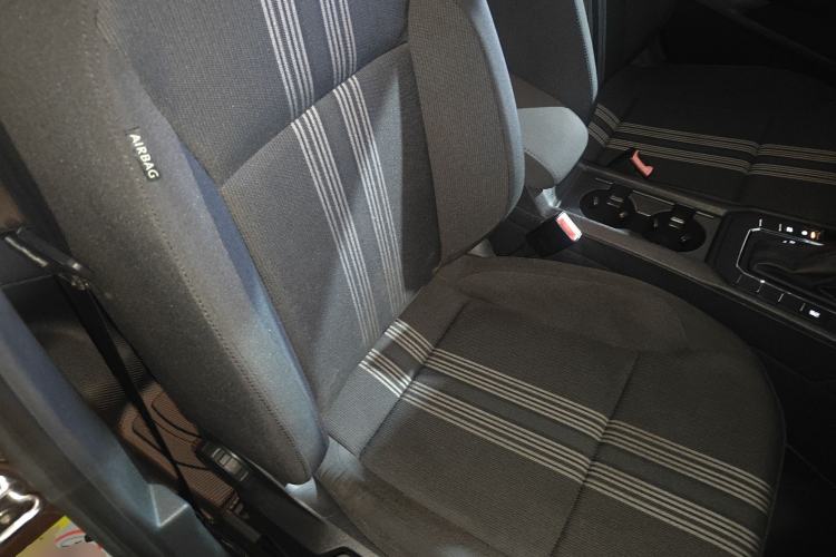 Used Volkswagen Lamando 2015 230TSI DSG Fashion Edition Right Front Seat