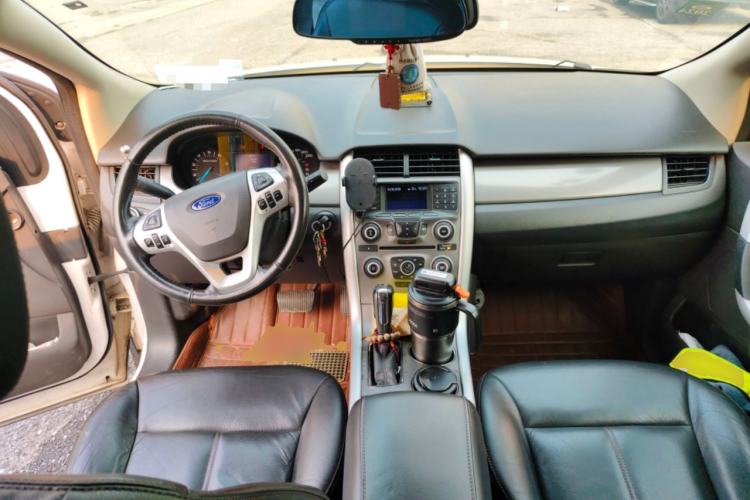 Used Ford Edge 2012 2.0T Elite Sunroof Edition Center Console