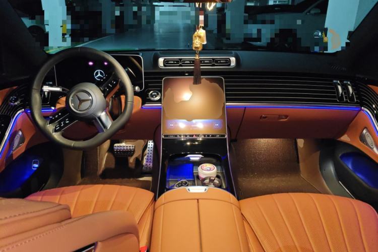 Used Mercedes-Benz S-Class 2024 S 450 L 4MATIC Center Console